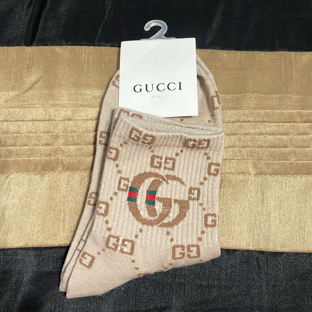 Women’s fashion socks.